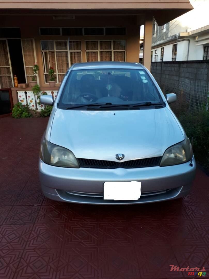 2000' Toyota photo #1