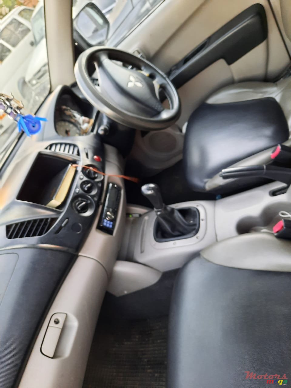 2009' Mitsubishi L 200 photo #4