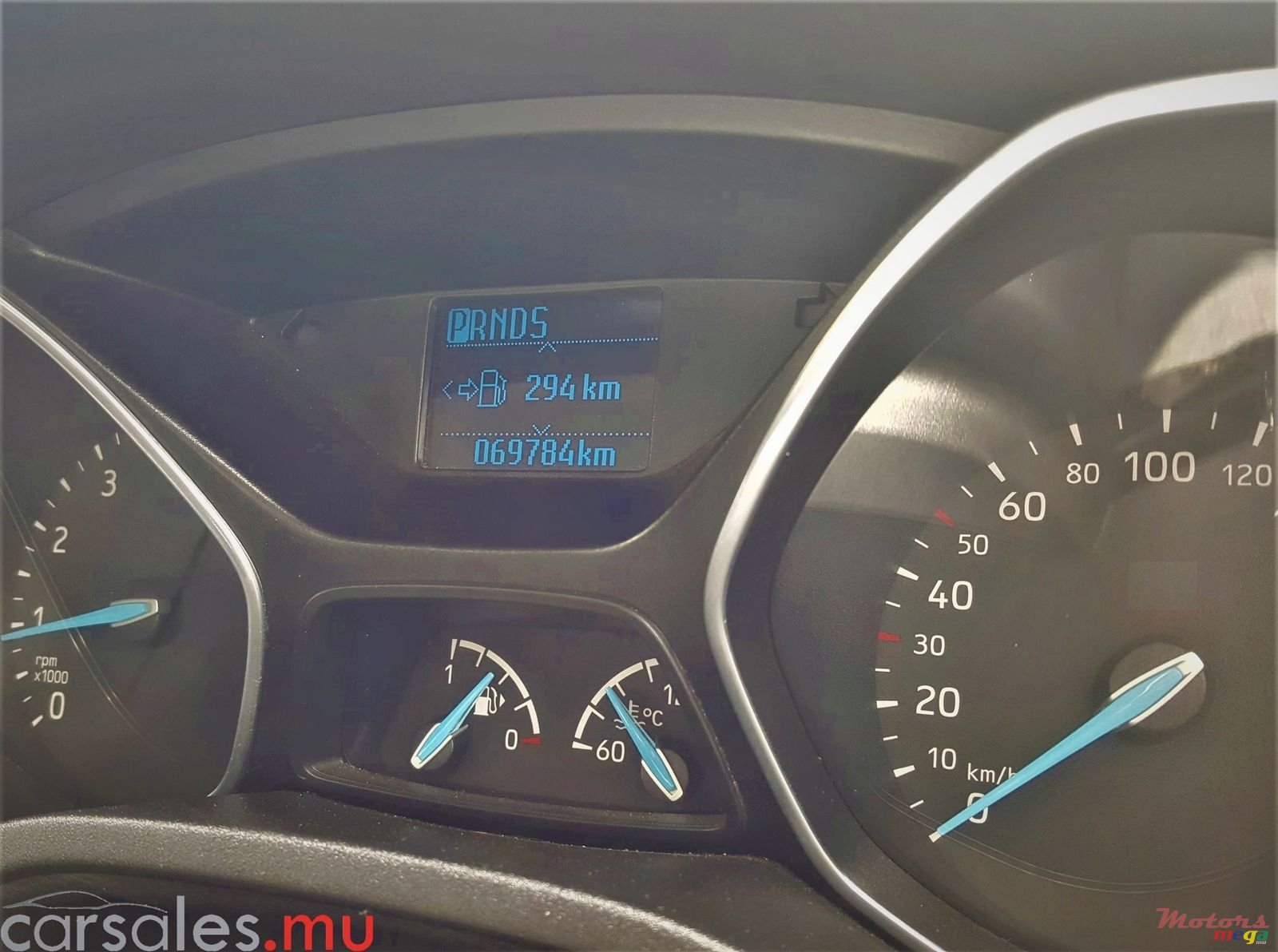 2015' Ford Focus 1.6 Sedan Titanium photo #7