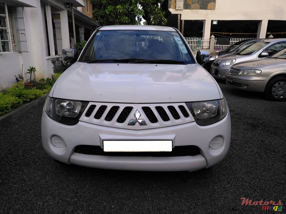 2008' Mitsubishi L 200 Sportero photo #1