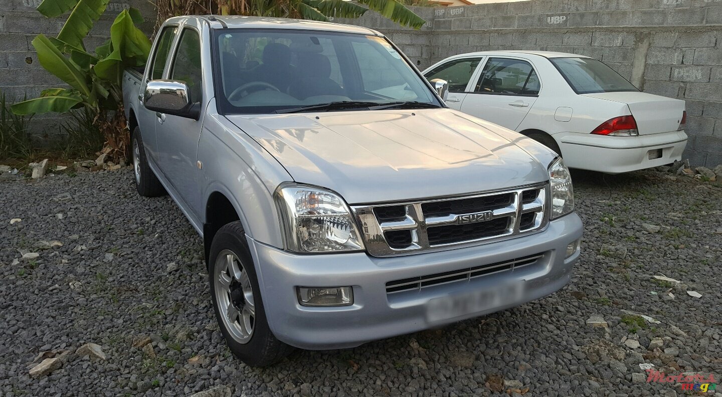 2005' Isuzu D-Max photo #1