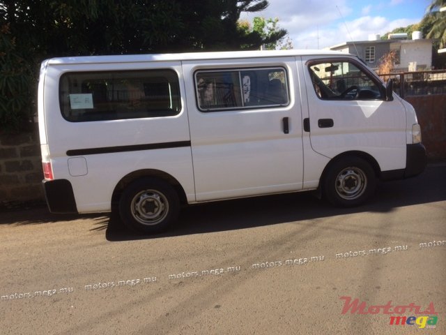 2005' Nissan Caravan photo #3