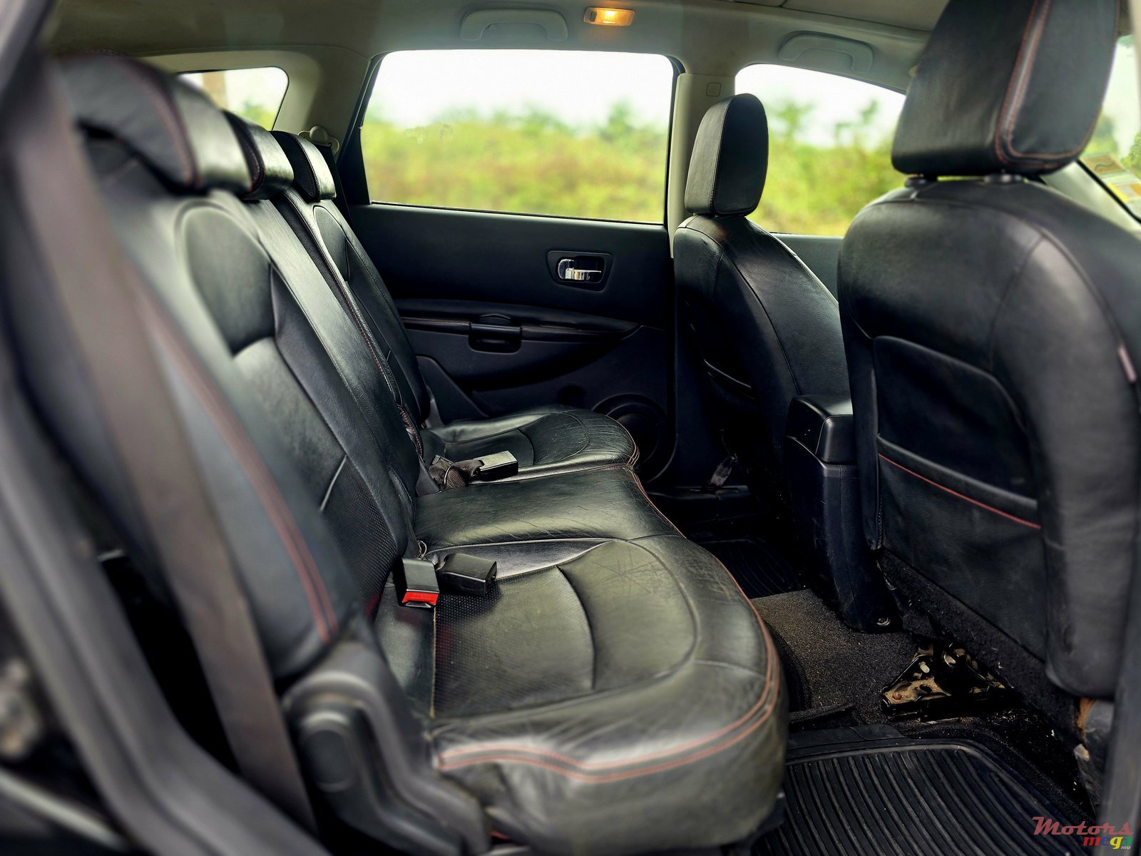 2012' Nissan Qashqai+2 7 seater photo #6