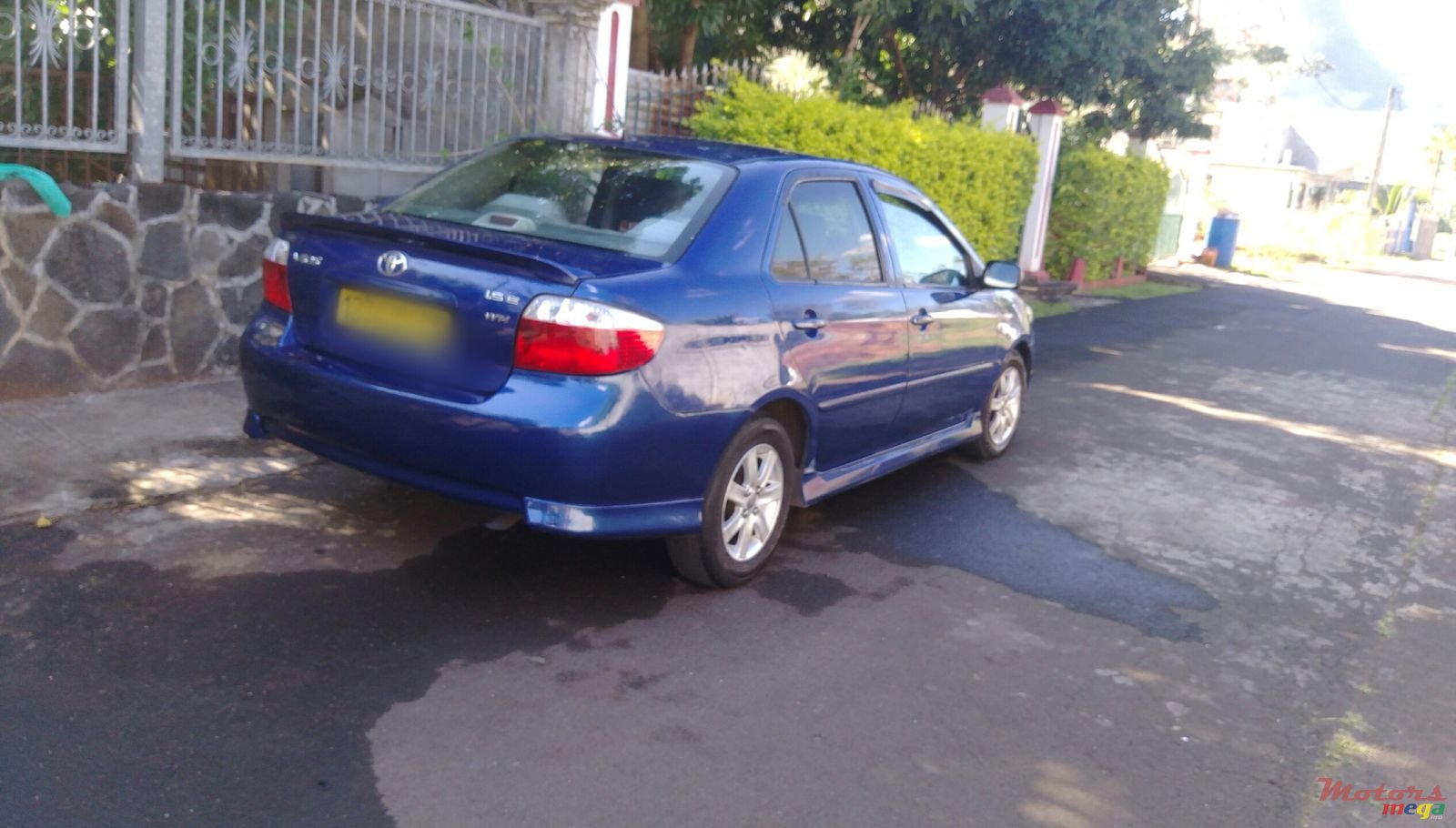 2005' Toyota photo #2