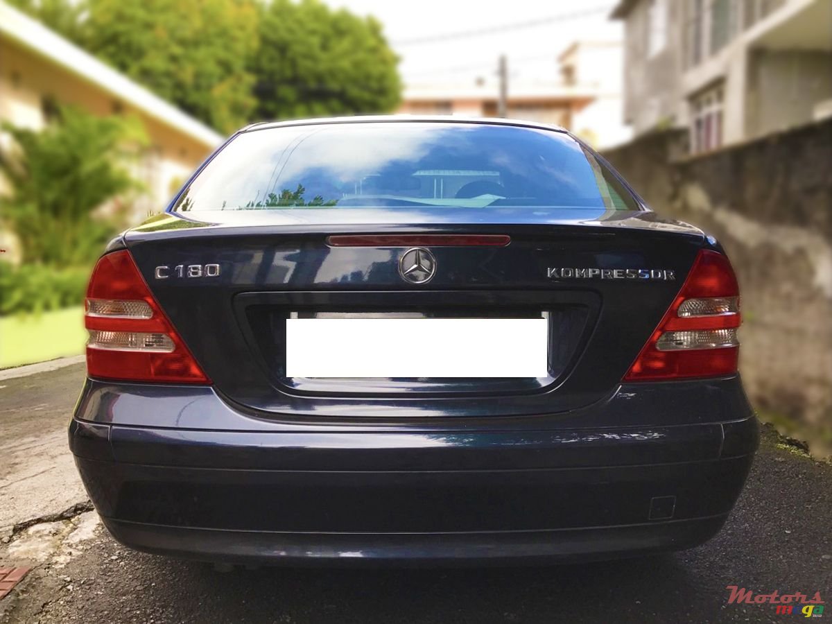 2002' Mercedes-Benz C-Class photo #3