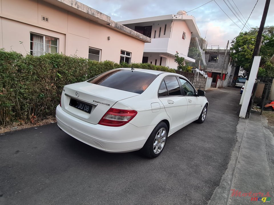 2008' Mercedes-Benz C-Class photo #4