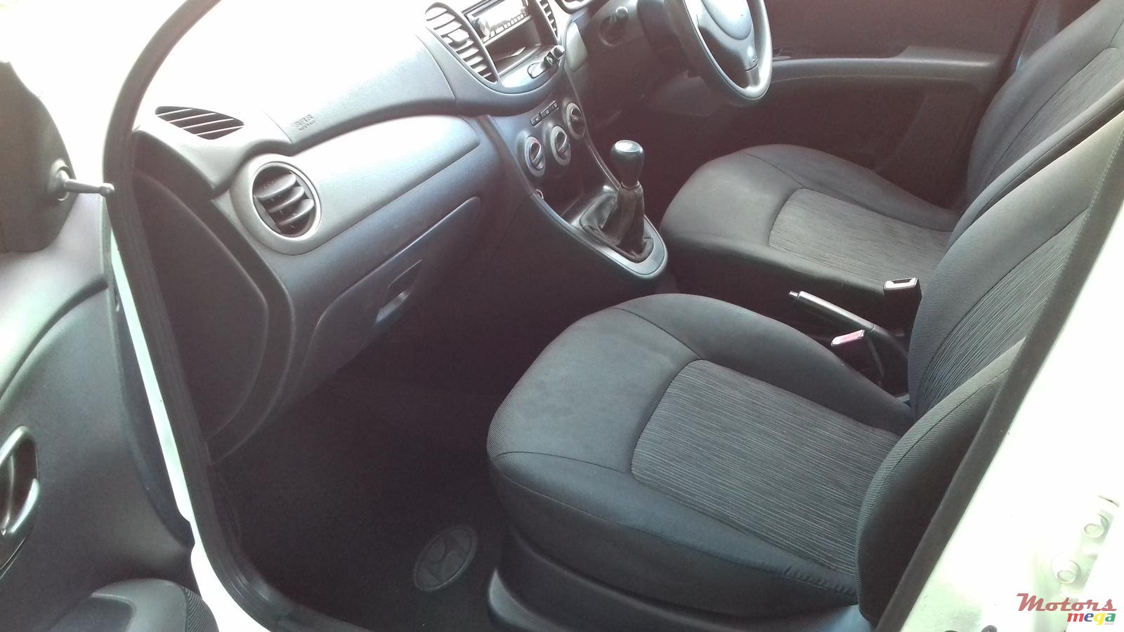 2012' Hyundai i10 photo #4