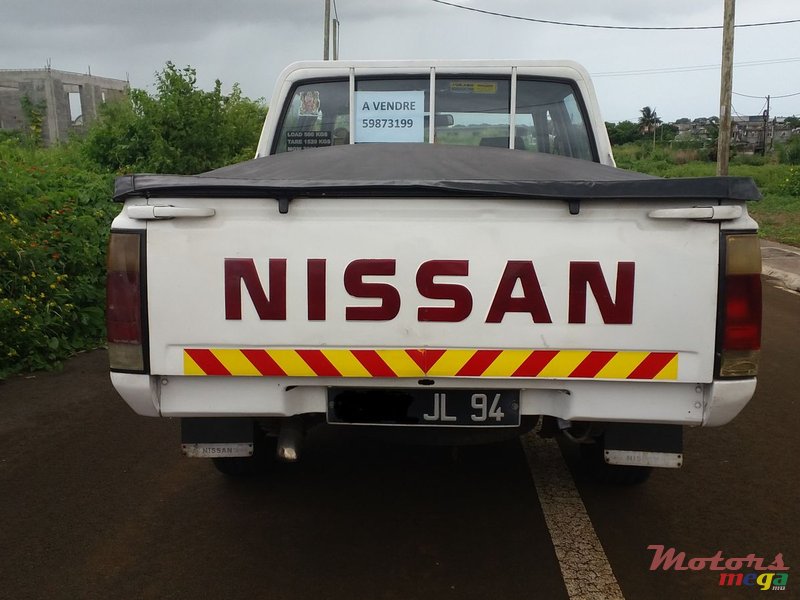 1994' Nissan photo #5