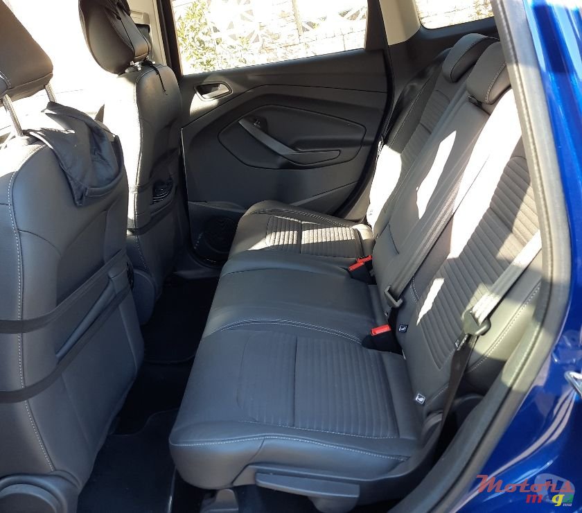 2017' Ford Kuga Ecoboost photo #3