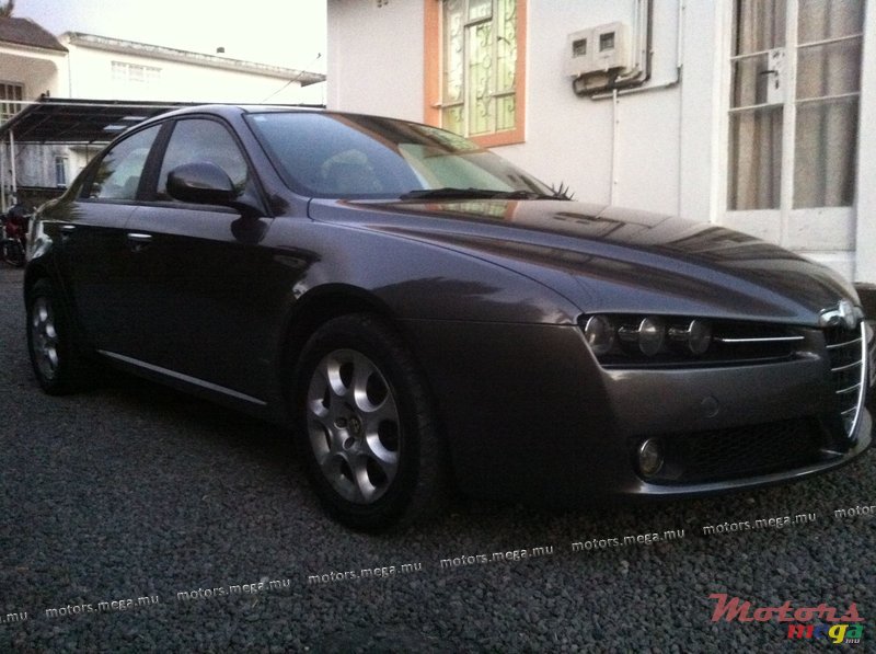 2008' Alfa Romeo 159 photo #1