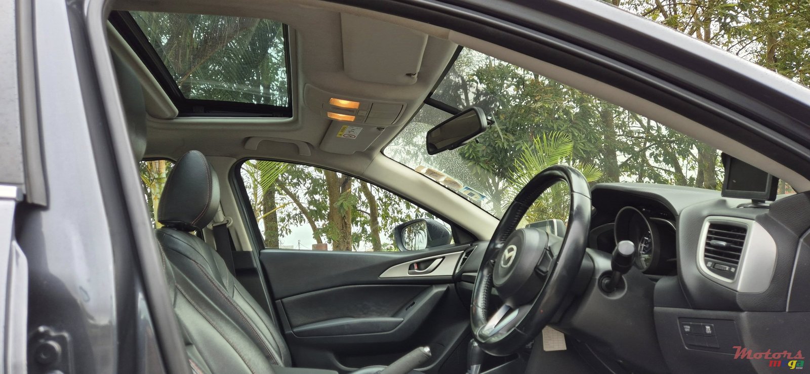 2017' Mazda 3 Skyactiv photo #3