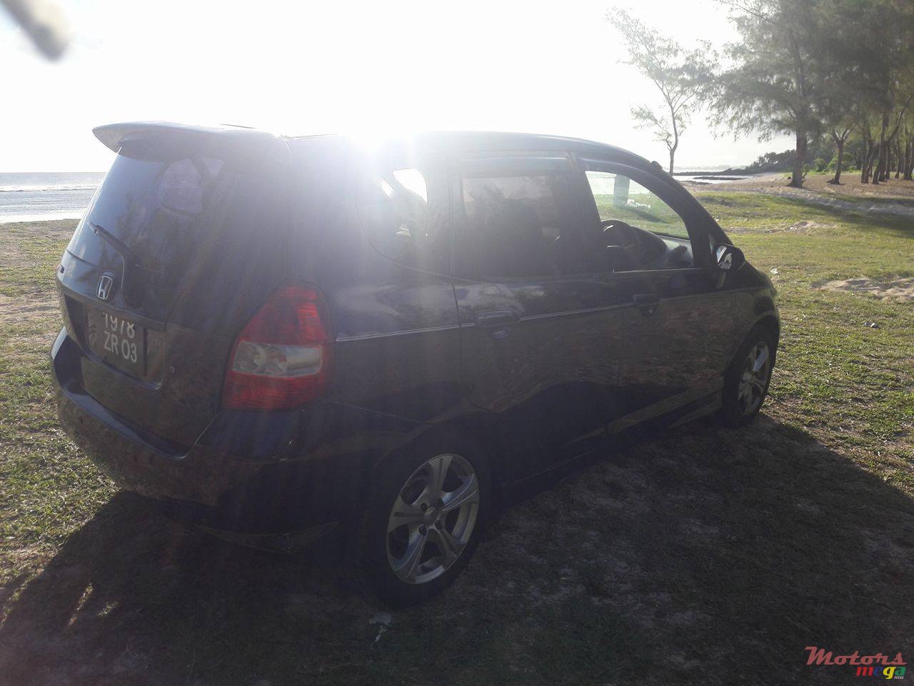 2003' Honda Fit photo #1