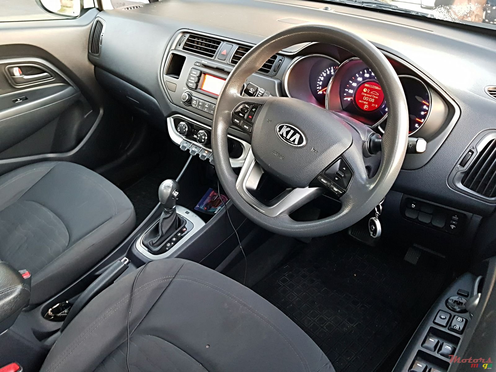 2013' Kia rio automatic photo #5