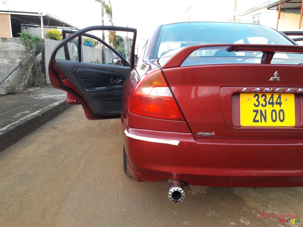 2000' Mitsubishi Lancer photo #3