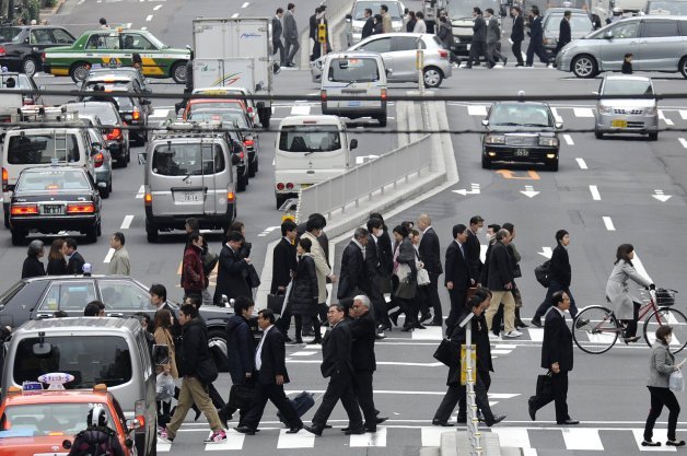 In Japan, Wearing the Wrong Shoes Can End a Driver's License Test