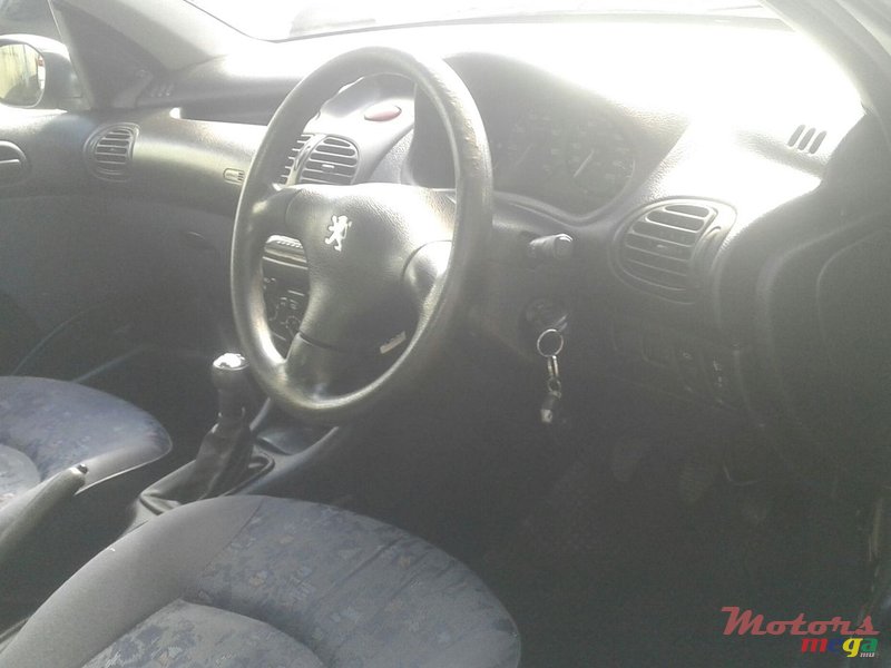 2001' Peugeot 206 photo #4