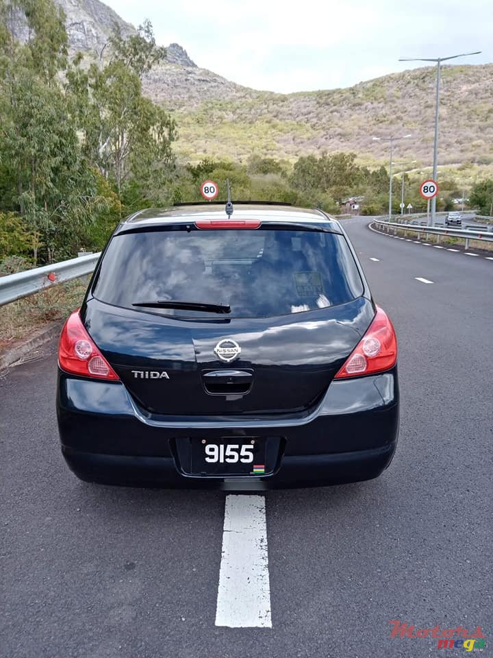 2006' Nissan Tiida photo #2