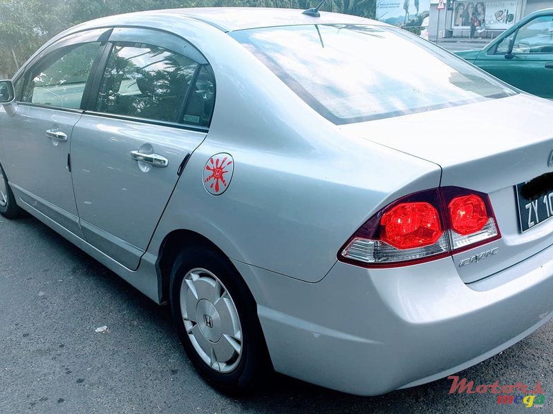 2010' Honda Civic Hybrid photo #2