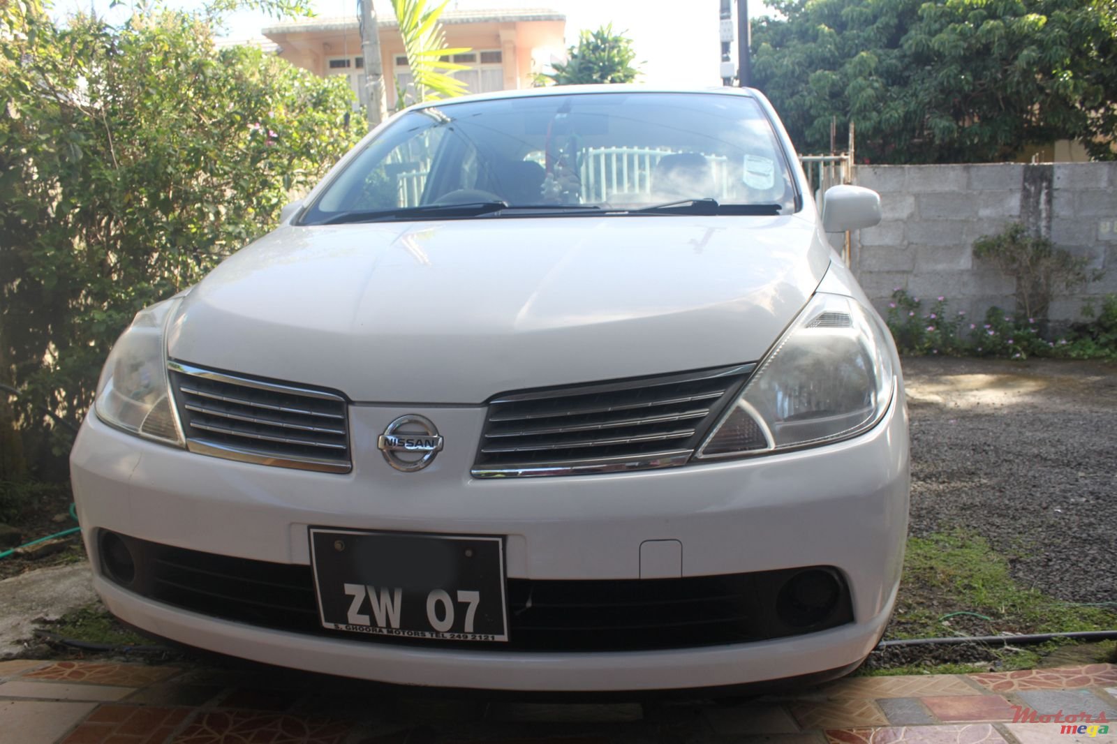 2007' Nissan Tiida photo #2