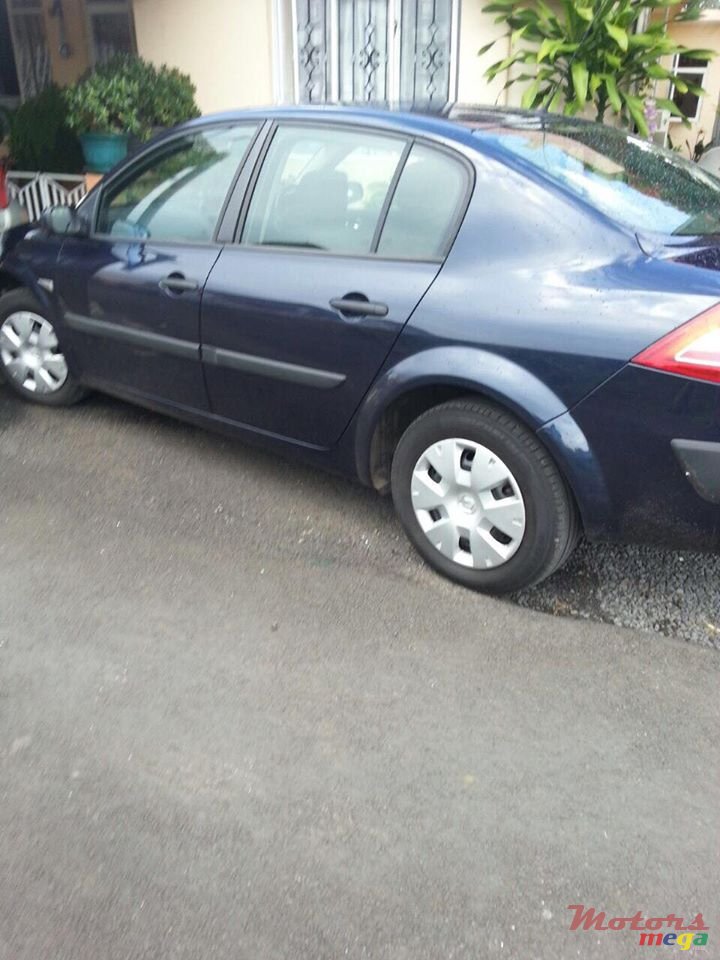 2007' Renault Megane photo #5