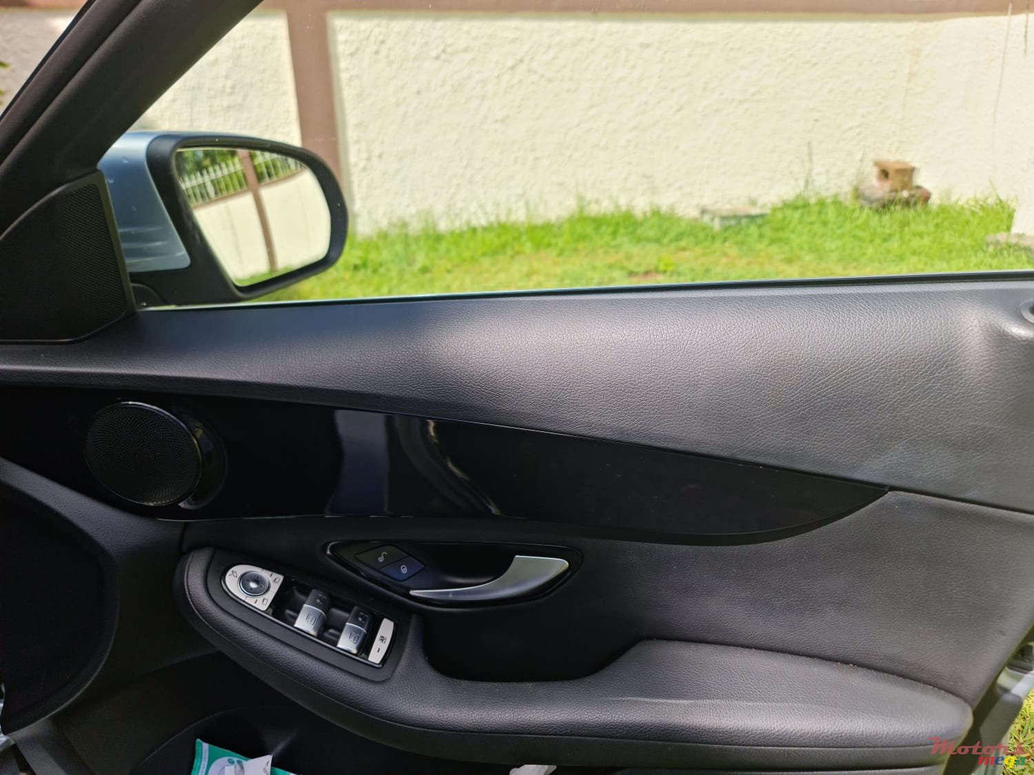 2017' Mercedes-Benz C-Class photo #7