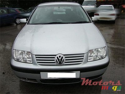 2003' Volkswagen Bora photo #1