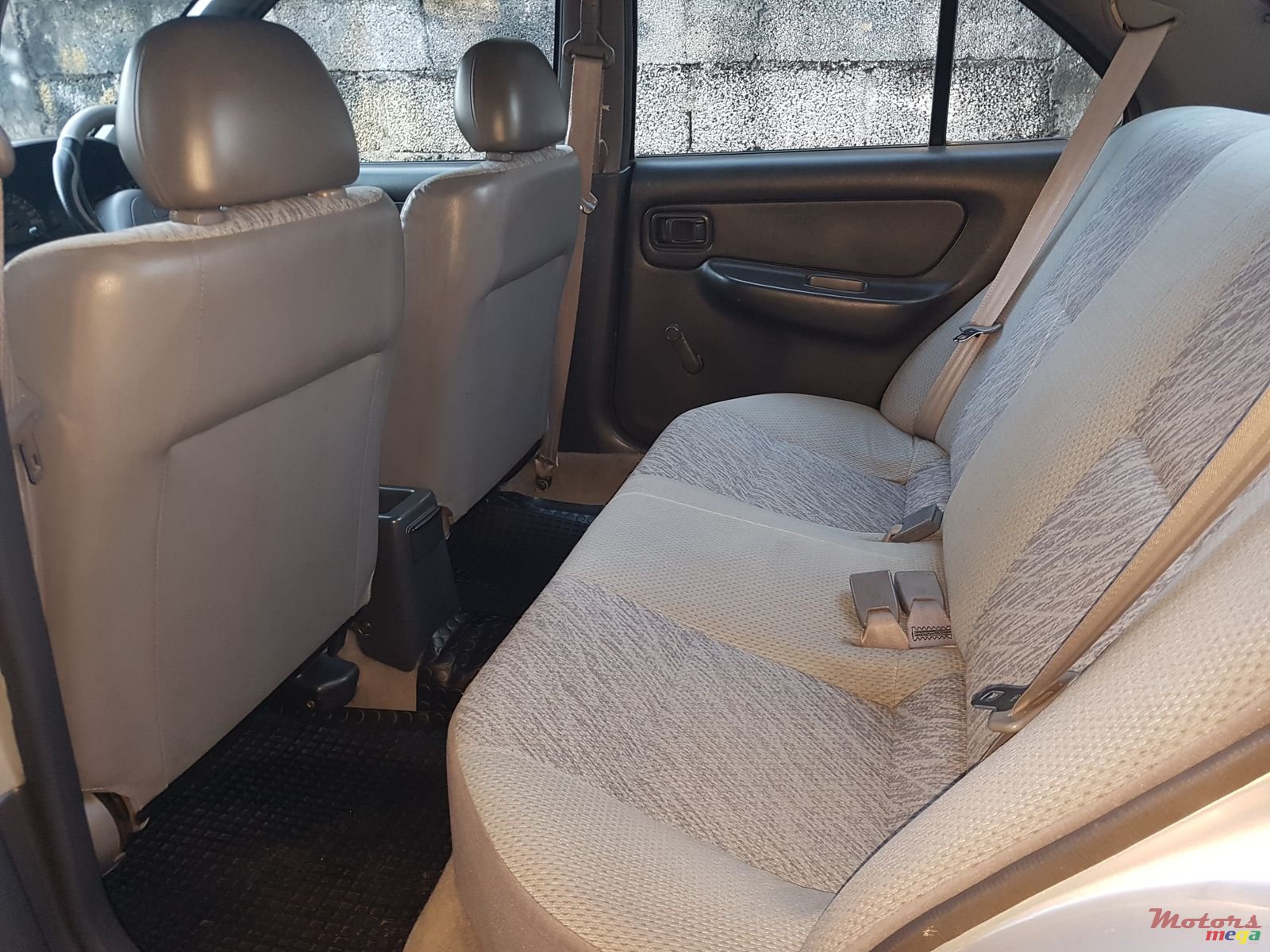 1999' Nissan Sunny photo #2