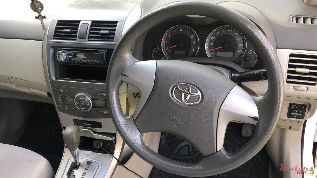 2011' Toyota Axio photo #3