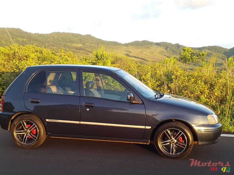 1998' Toyota Starlet photo #1