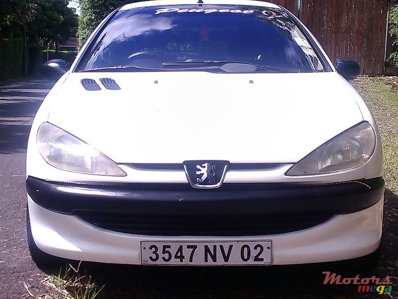 2002' Peugeot 206 photo #1