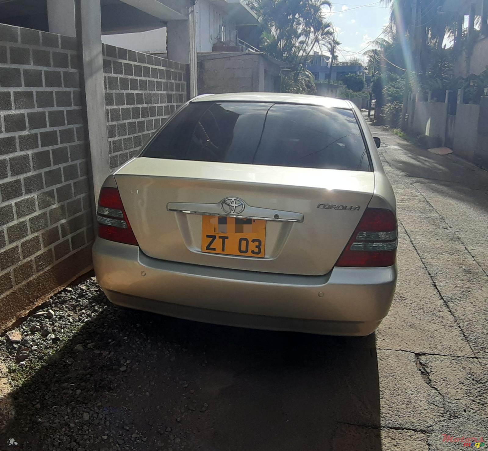 2003' Toyota Corolla photo #2