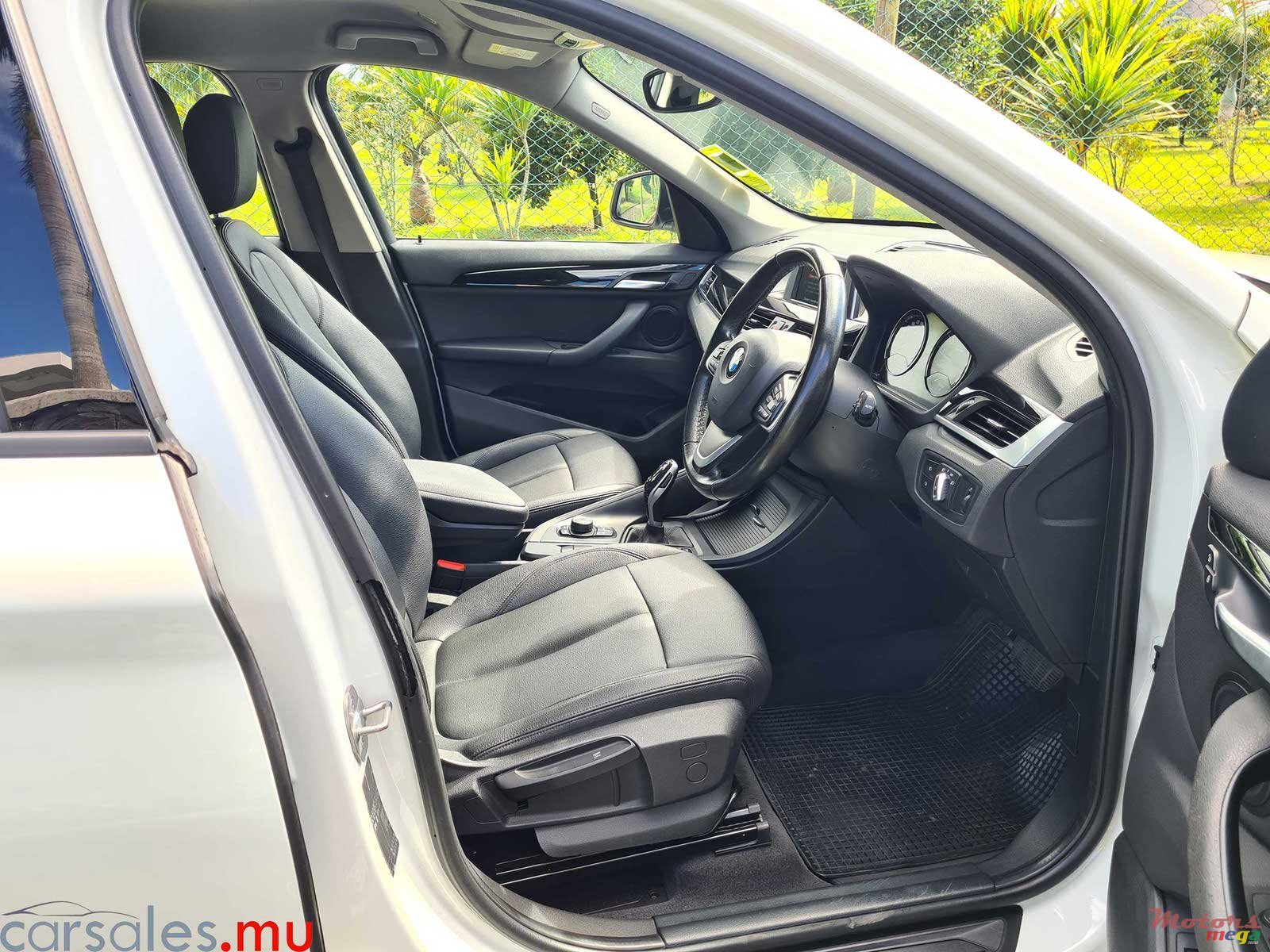 2018' BMW X1 SDrive 18i photo #5