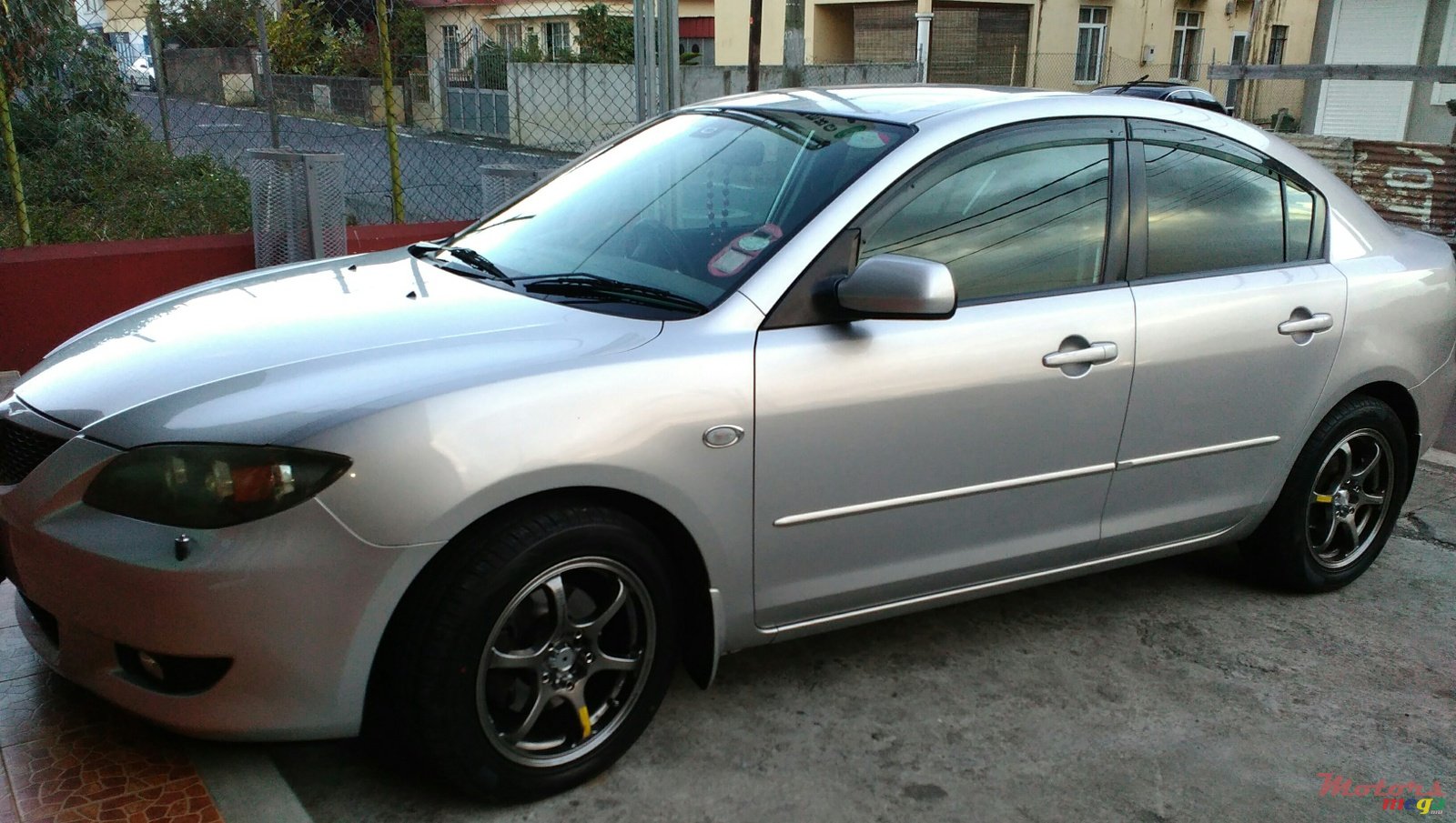 2004' Mazda Axela Alloy wheels photo #1