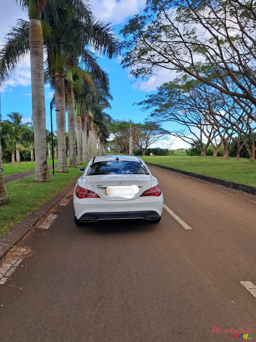 2017' Mercedes-Benz CLA 200 photo #3