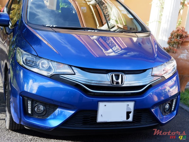 2015' Honda Fit L PACKAGE-HYBRID photo #4