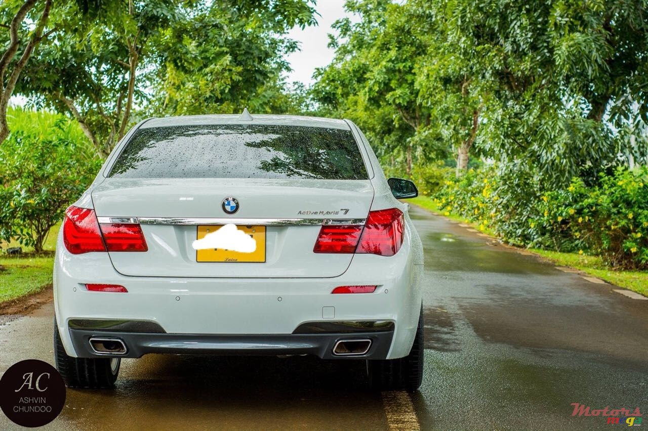 2014' BMW 7 Series photo #3