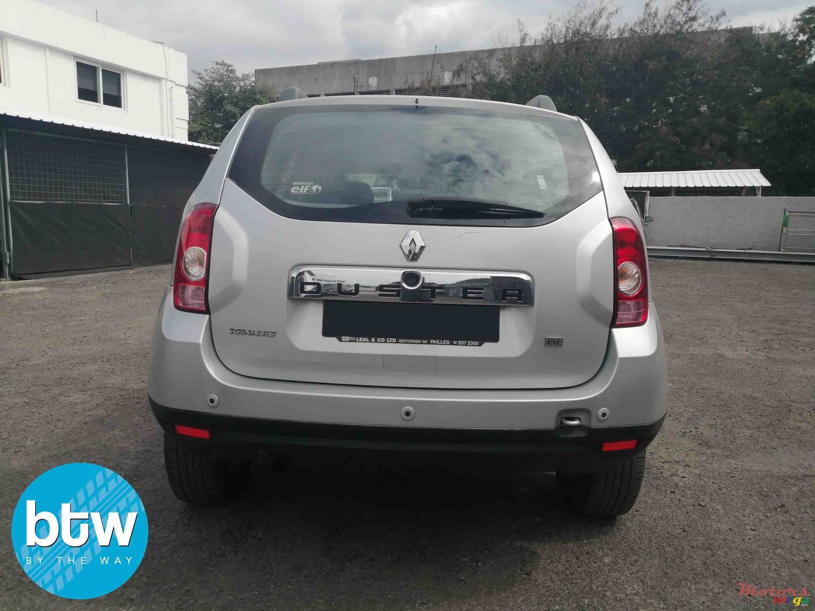 2014' Renault Duster AWD photo #3