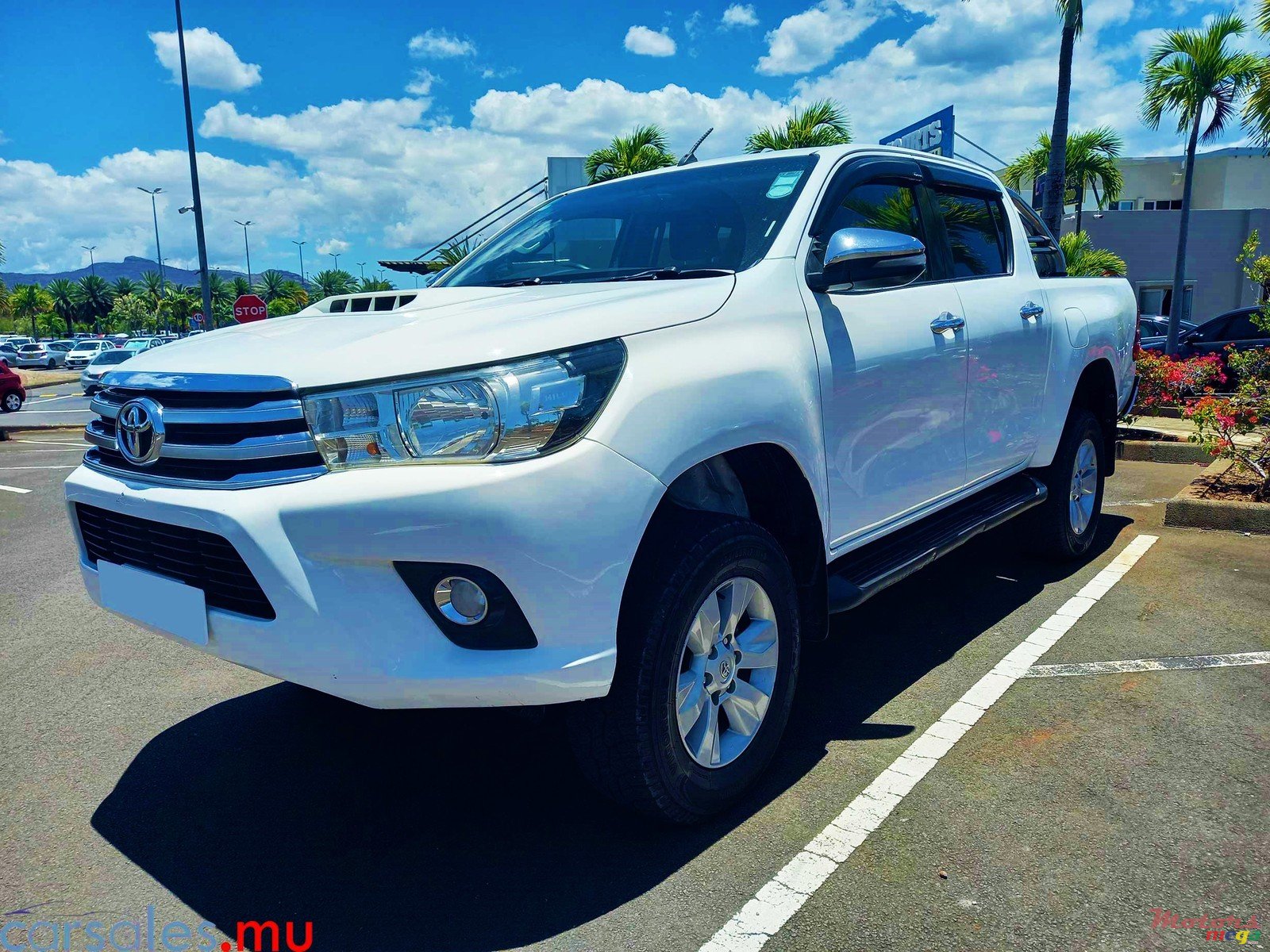 2016' Toyota Hilux Revo 3.0 photo #5