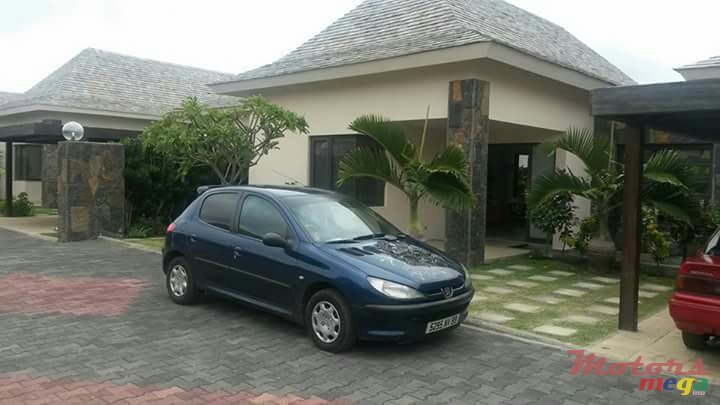 1999' Peugeot 206 photo #1