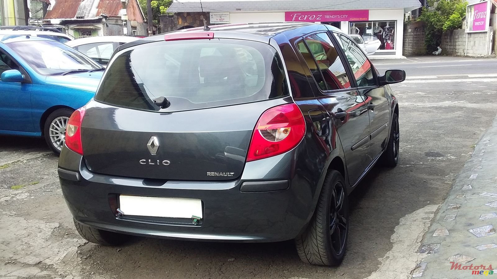 2006' Renault Clio photo #4