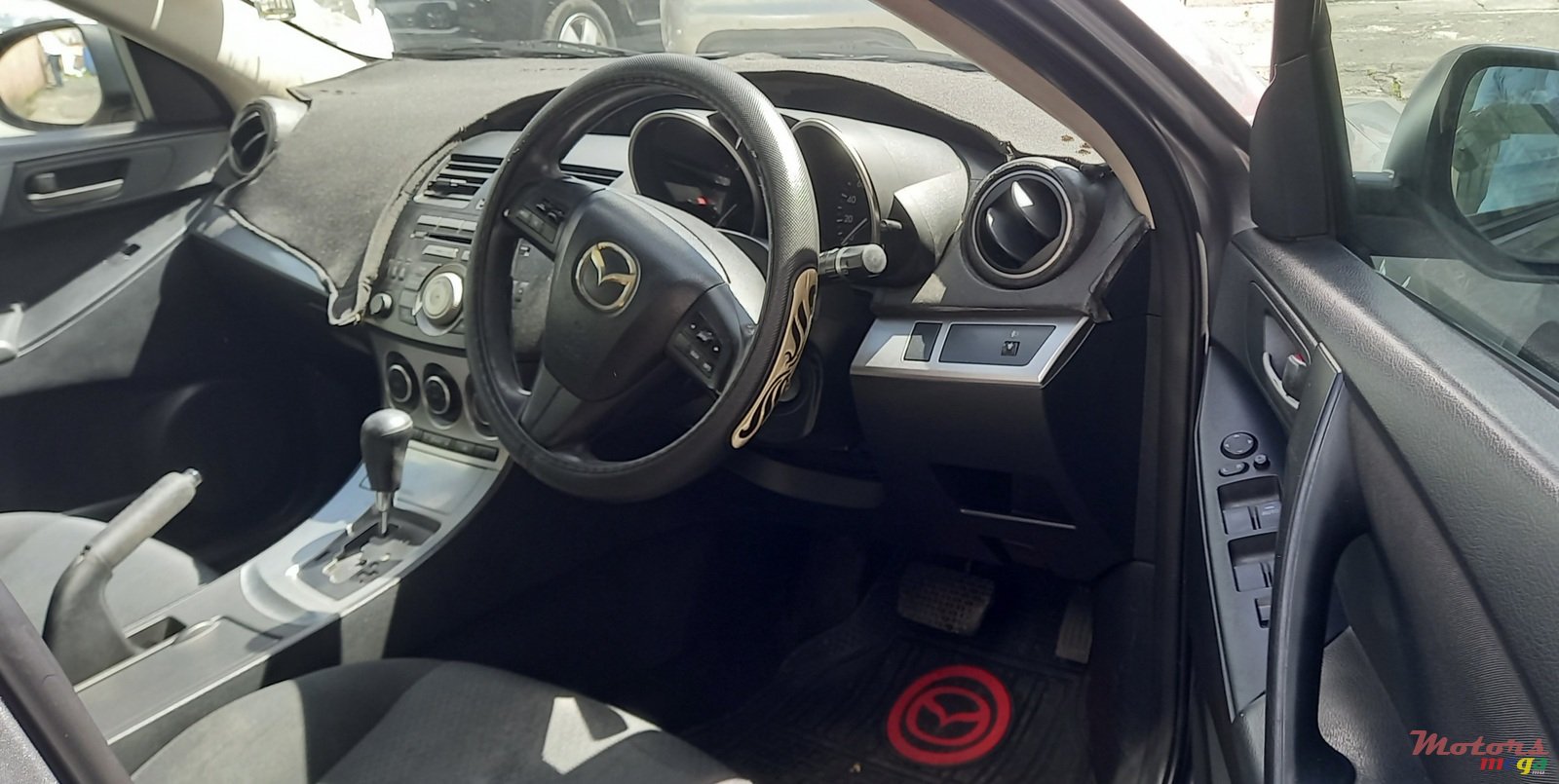 2009' Mazda Axela photo #5