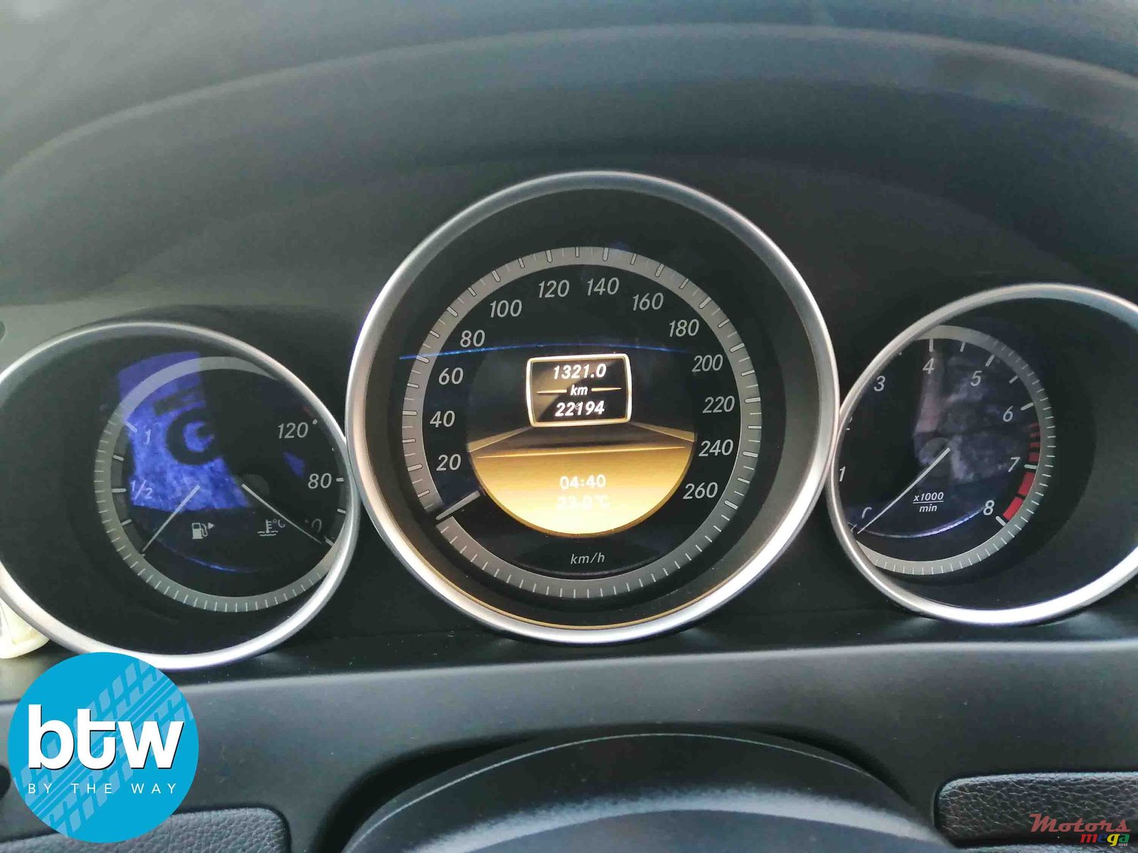 2012' Mercedes-Benz C-Class 180 photo #7