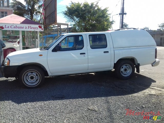 2008' Nissan 2*4 photo #4