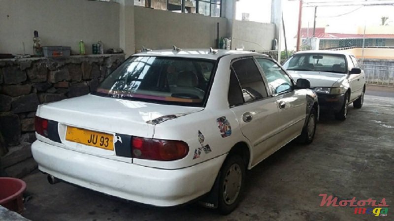 1993' Mitsubishi Lancer photo #4