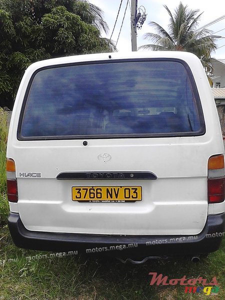 2003' Toyota Hiace photo #5