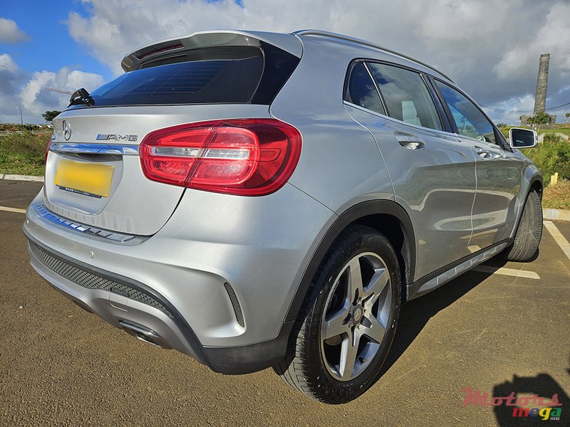 2016' Mercedes-Benz GLA 200 AMG photo #4