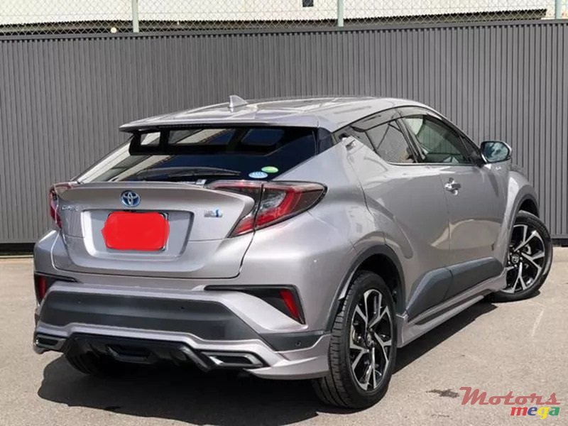 2017' Toyota photo #2