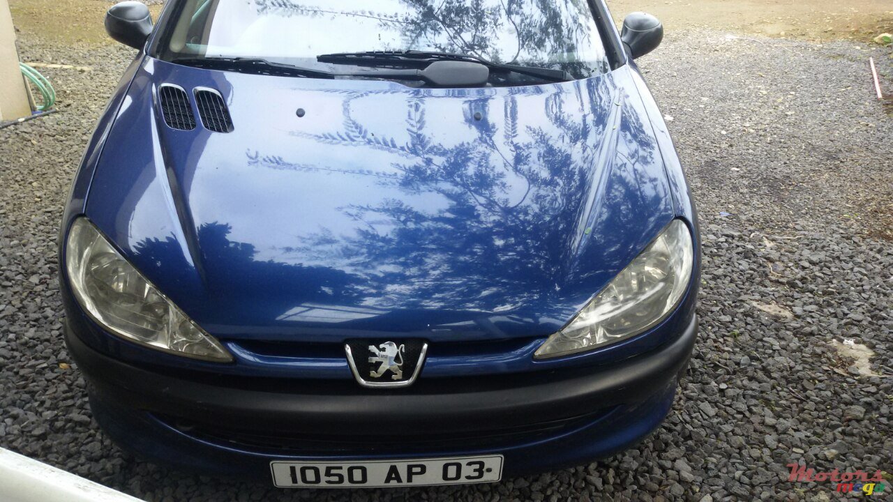 2003' Peugeot 206 photo #1