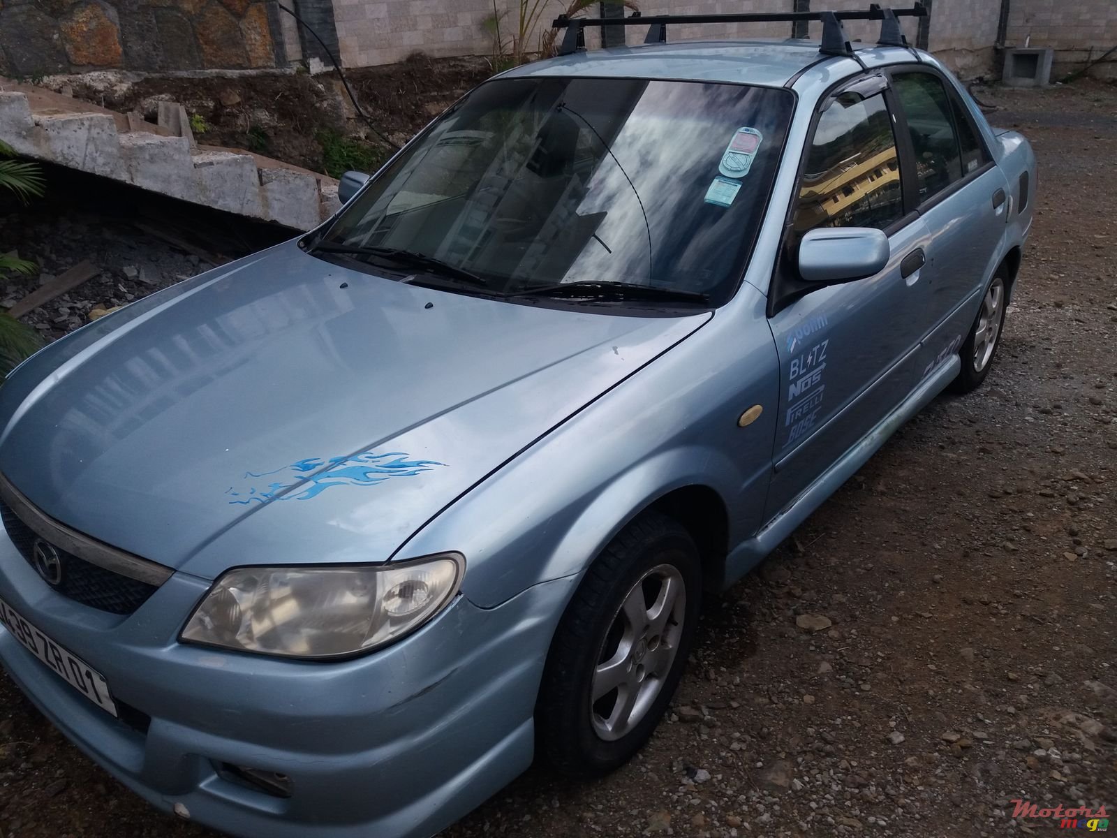 2001' Mazda 323 photo #5