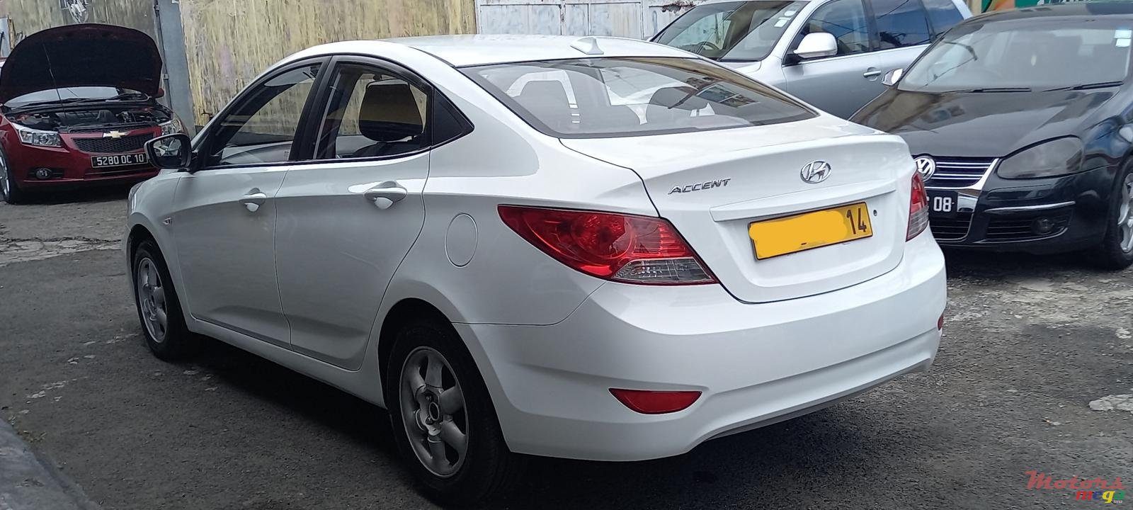 2014' Hyundai Accent photo #4